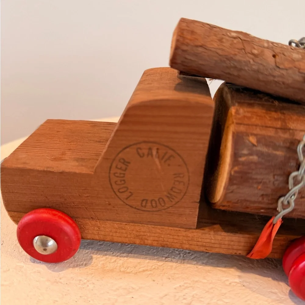 VINTAGE HANDMADE CALIFORNIA REDWOOD LOGGING LOGO TRUCK‎ WOODEN TOY SOUVENIR